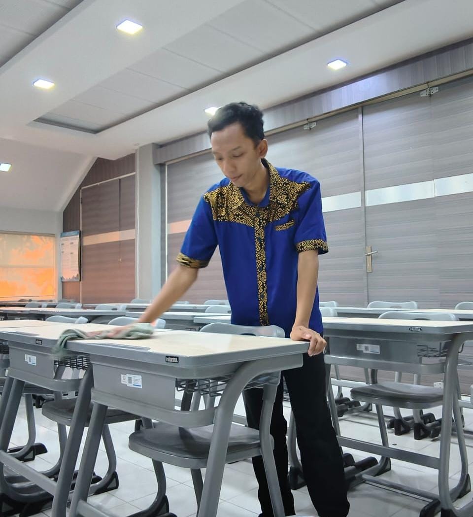 Jasa Kebersihan Departemen Manajemen Bisnis - 1 Tenaga Kerja