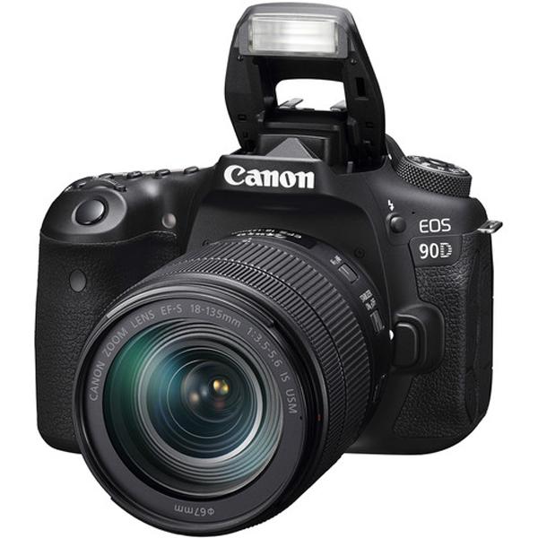 Kamera Canon D90 kit 18 - 135 mm