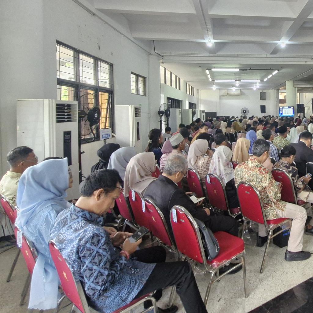 [Sewa] Kursi Banquet